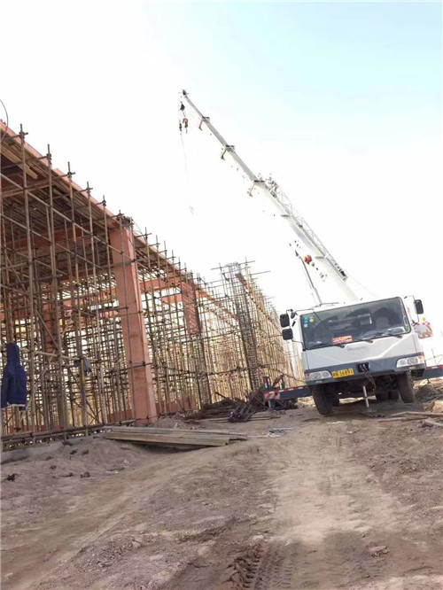 松滋市吊车作业的安全注意事项有哪些？